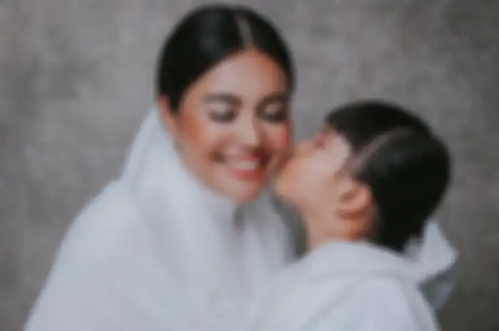 Anak Denada Sembuh dari Leukimia