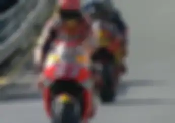Simak Video Marc Marquez Memblayer Motornya Sambil Berteriak Membuat Tim Ducati Bengong