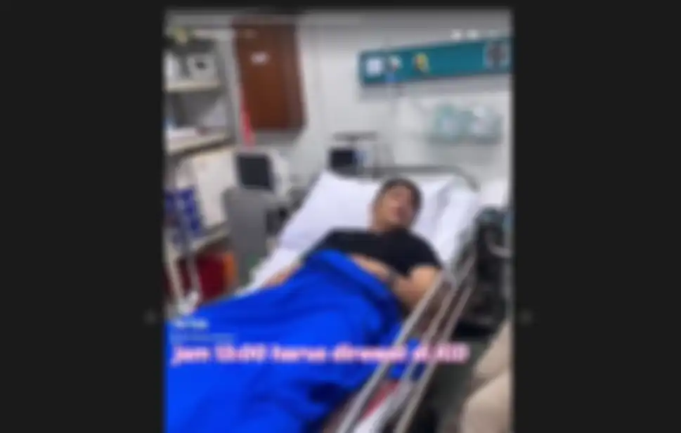 Irfan Hakim dilarikan di rumah sakit