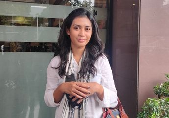 Masih Tersiksa dengan Kematian Anak, Karen Pooroe Datangi Kantor Polisi untuk Tanyakan Kejelasan Kasus