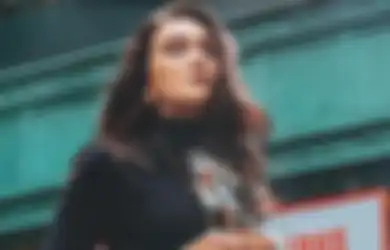 Terang-terangan Akui Masih Cinta Reino Barack, Luna Maya Berlinang Air Mata Ungkap Pesan Ini untuk Keluarga Sang Mantan