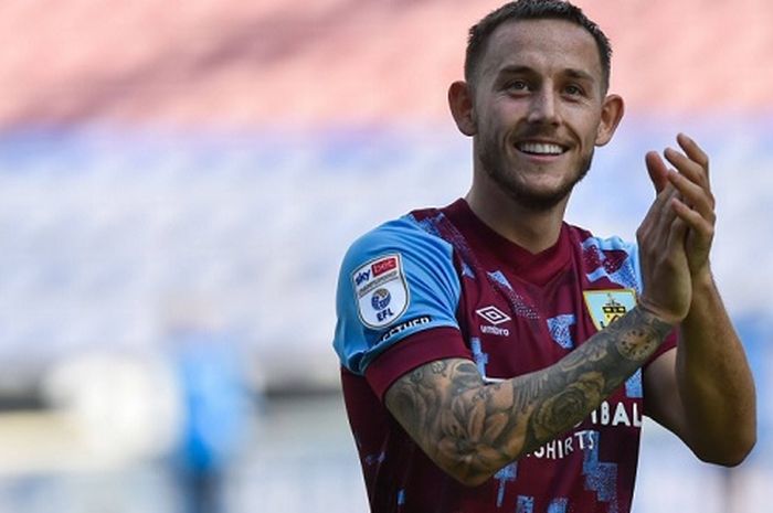 Joshua Brownhill, kapten Burnley yang dikabarkan mengaku memiliki keturunan Malaysia.