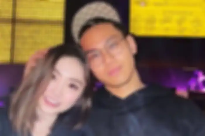 Vanessa Khong dan Indra Kenz