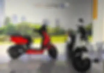 Serius Bagasi Motor Listrik Honda ICON e: yang Harganya Bisa Rp 32 Juta Muat Helm?
