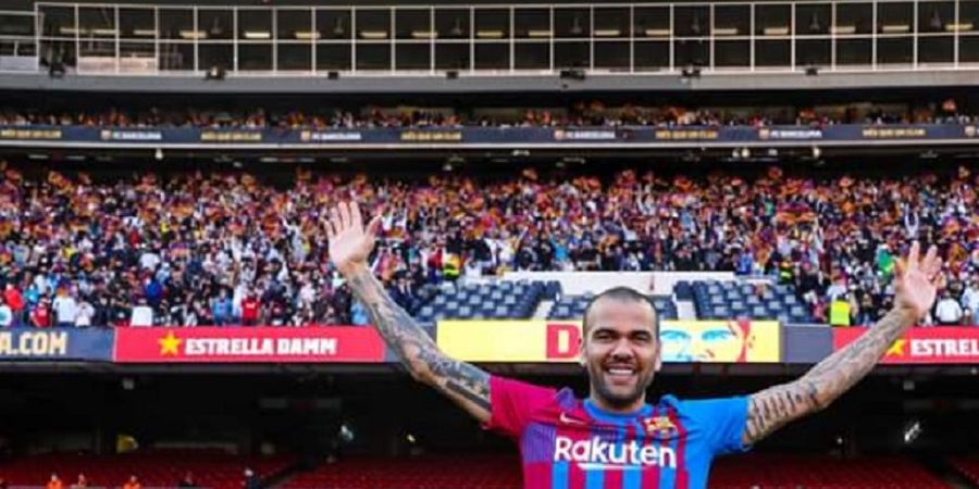 Belum Main, Dani Alves Merasa Sudah Kasih Dampak Instan di Ruang Ganti Barcelona