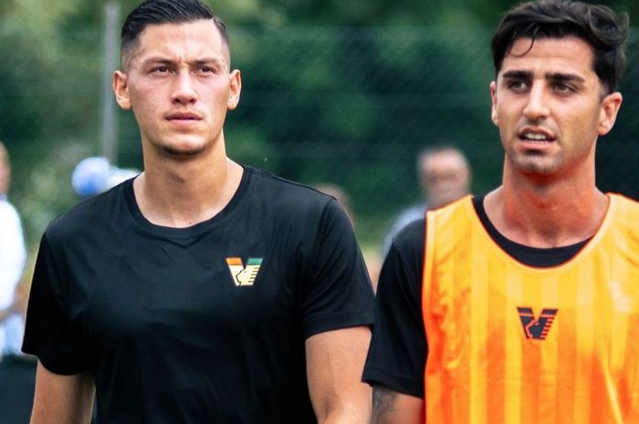 Bek Timnas Indonesia Jay Idzes ikut menjalani latihan perdana bersama tim asal Italia Venezia FC, Minggu (7/7/2024).