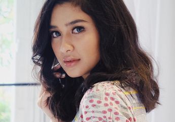 Memperingati Ulang Tahun Perkawinan Orang Tuanya, Mikha Tambayong Unggah Foto Ini Lengkap dengan Caption yang Bikin Mewek