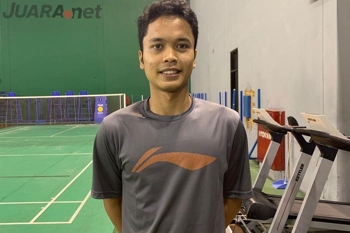 Pebulu tangkis tunggal putra Indonesia, Anthony Sinisuka Ginting, berpose di pelatnas PBSI, Cipayung, Jakarta, Selasa (3/3/2020).