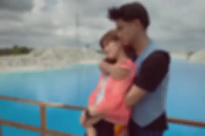 Dwi Andhika Tampil Mesra dengan Chika Jessica