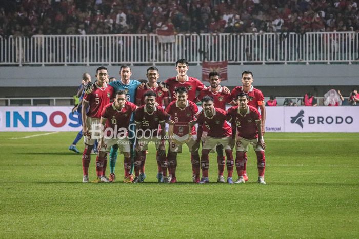 Skuat timnas Indonesia (skuad timnas Indonesia) sedang berfoto bersama di Stadion Pakansari, Bogor, Jawa Barat, 27 September 2022.