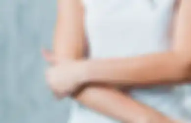 Gak Perlu Khawatir Dompet Jebol, Bahan Alami Ini Mampu Cerahkan Bagian Siku dan Lutut yang Hitam