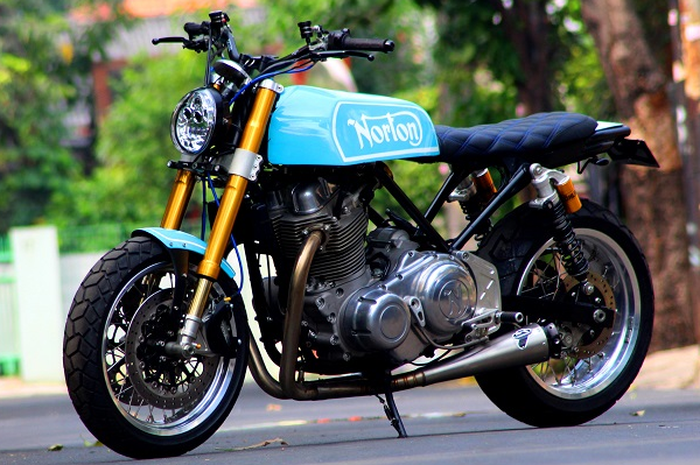 Norton Commando 961