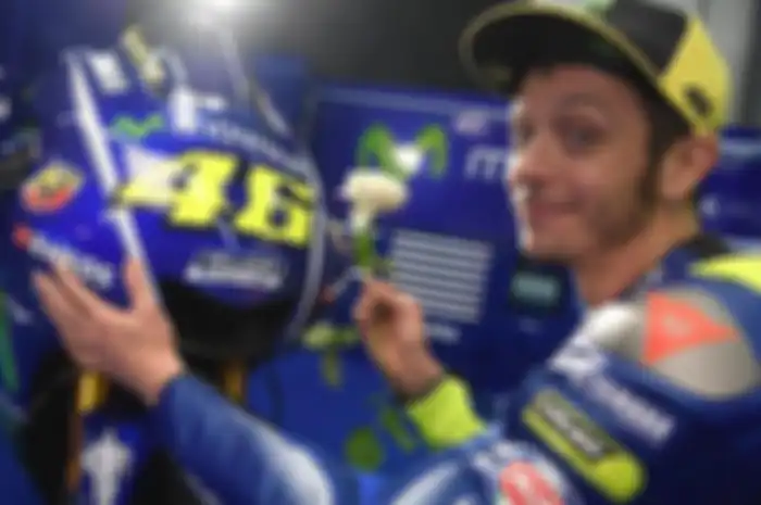 Valentino Rossi dan YZR-M1