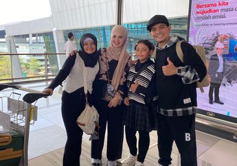 Pernah Diterpa Badai Rumah Tangga, Indra Bekti dan Aldila Jelita Panjatkan Doa Ini Saat Umrah