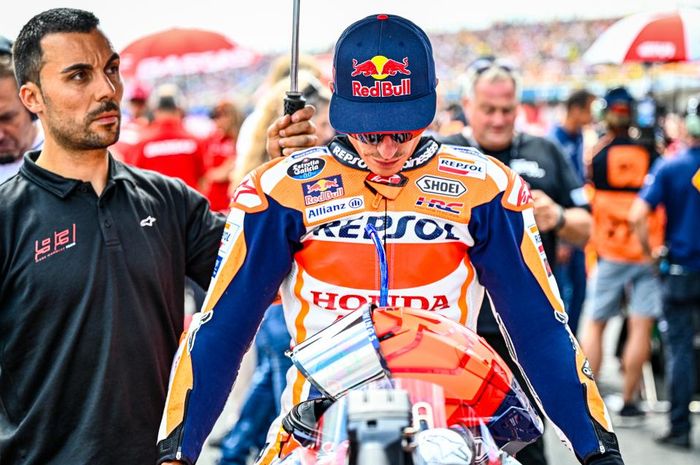 Eks pembalap Pertamina Mandalika SAG, Gabriel Rodrigo membahas masa depan Marc Marquez.