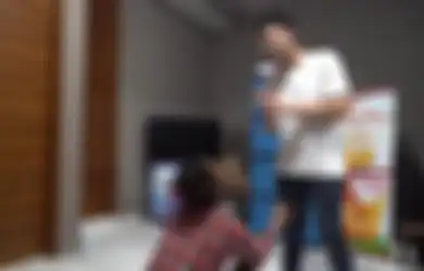 Raffi Ahmad Pilih Jalur Polisi, Pelaku Penghinaan Sampai Bersimpuh Ngemis Ampun ke Ayah Rafathar, Nagita Slavina Ngamuk Setengah Mati Akui Masih Sakit Hati