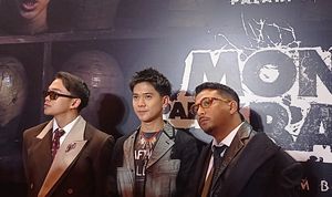 Iqbaal Ramadhan Jadi Executive Producer Monster Pabrik Rambut, Angkat Isu Tekanan di Dunia Kerja