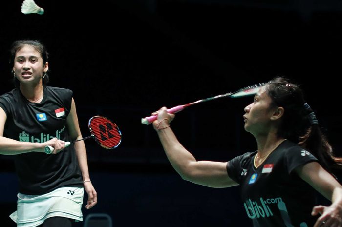 Ni Ketut Mahadewi Istarani (kanan) dan Rizki Amelia Pradipta (kiri) saat tampil berpasangan pada ajang Malaysia Open 2019.