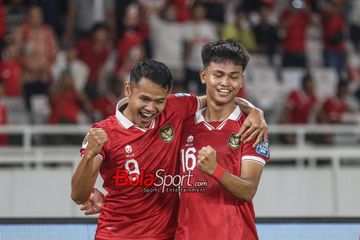 Hokky Caraka (kanan) sedang merayakan gol bersama Dimas Drajad (kiri) yang menciptakannya saat laga Kualifikasi Piala Dunia 2026 antara timnas Indonesia versus timnas Brunei Darussalam di Stadion Utama Gelora Bung Karno, Senayan, Jakarta, Kamis (12/10/2023).