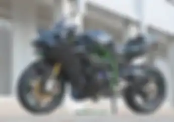 Jiwa Miskin Bergetar Kawasaki Ninja H2 Templok Sokbreker Ini, Harganya Bisa Beli 2 All New Yamaha NMAX