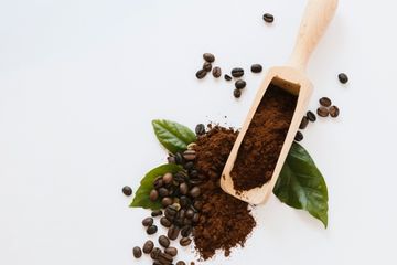 Daripada Buang Duit Beli Krim Berefek Samping, Lebih Baik Gunakan Kopi di Dapur untuk Lenyapkan Kantong Mata Hitam yang Ganggu Penampilan