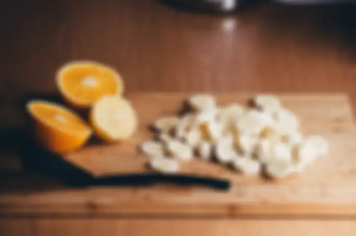 Terlalu banyak makan pisang dan jeruk, tubuh pria ini mengalami mati rasa dan lumpuh