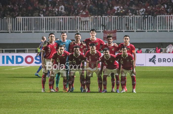 Skuat timnas Indonesia (skuad timnas Indonesia) sedang berfoto bersama di Stadion Pakansari, Bogor, Jawa Barat, 27 September 2022.