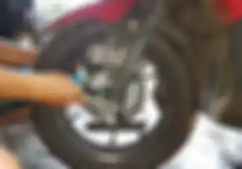 Pakai Alat Ini, Sokbreker Depan Yamaha Aerox Bisa Jadi Air Suspension