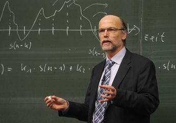 5 Arti Mimpi Bertemu Dosen, Konon Berkaitan dengan Kecemasan Akademis, Apa Maksudnya? 