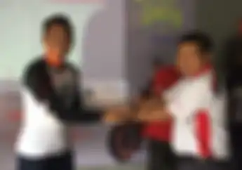 Cihuuyy! MOTOR Plus Juara Safety Riding Untuk Media Yang di Adakan Wahana