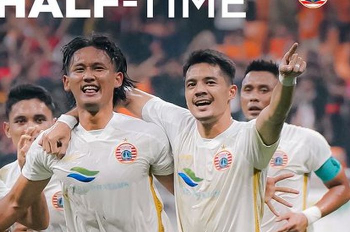 Selebrasi gol Akbar Arjunsyah saat Persija aJakarta menang 1-0 atas PSIS Semarang  dalam turnamen pramusim bertajuk RCTI Premium Sports 2024 di Jakarta International Stadium (JIS), Kamis (30/5/2024).