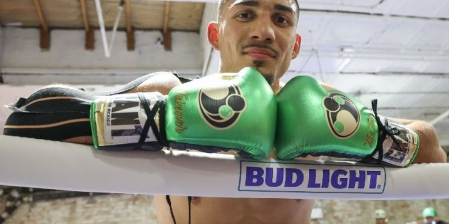 Sudah Bikin Kelas Ringan Kinclong, Teofimo Lopez Mau Lanjut Bersih-bersih di Divisi yang Pernah Dikuasai Floyd Mayweather