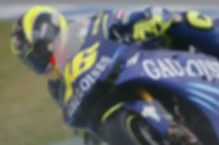 Valentino Rossi di wet race Jerez 2004
