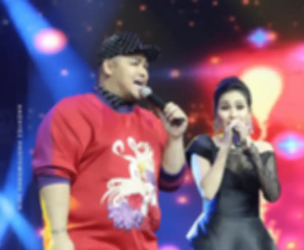 Ayu Ting Ting sedih Ivan Gunawan dikabarkan hengkang dari Brownis