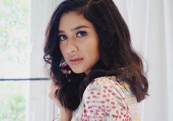 Merasa Nyaman Bisa Leluasa Memberi Masukan Antar Sesama Pemain 'Langit Kala Senja', Mikha Tambayong: Gak Ada Baper-baperan!