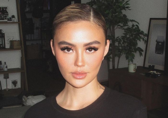 Agnez Mo membagikan tips menjaga kesehatan rambut di tengah jadwalnya yang padat.
