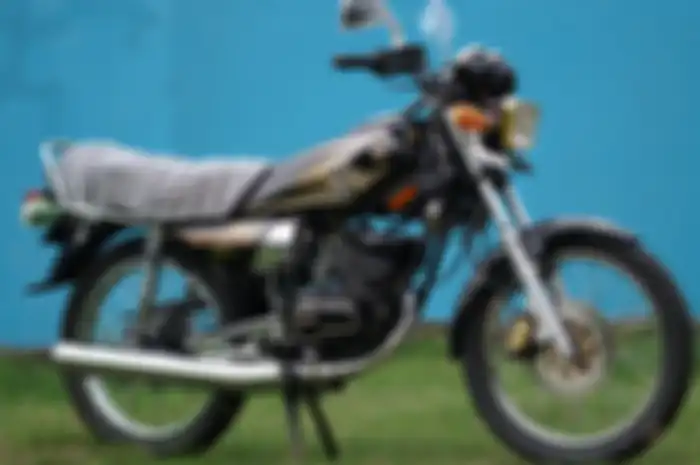 Yamaha RX King SE 2003 ini masih full plastikan.