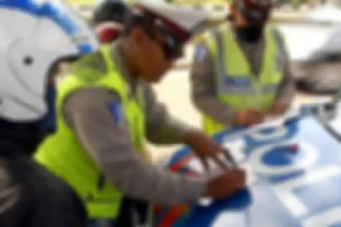 Tilang manual berlaku di Semarang, polisi incar satu pelanggaran ini.