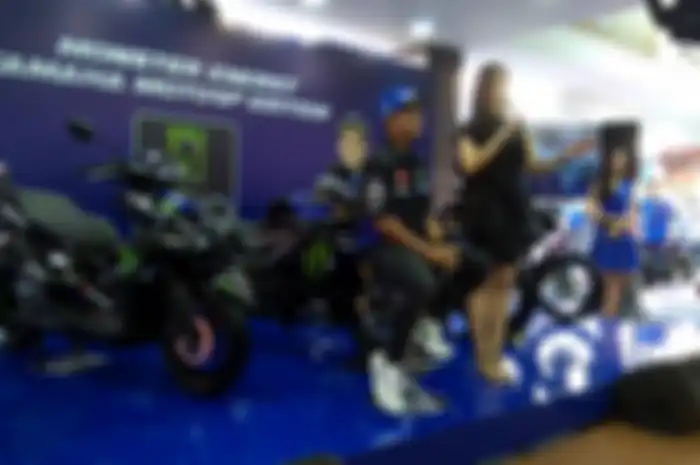 Galang Hendra Pratama, pembalap WSSP300 binaan Yamaha Indonesia tampak hadir di peluncuran Monster Energy Yamaha MotoGP Edition di Kemayoran (27/5/2019)