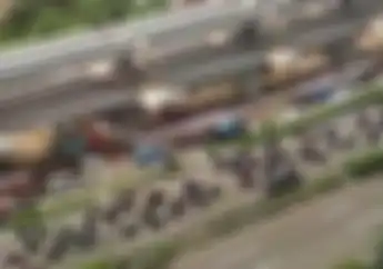 Ratusan Buruh Demo Terobos Jalan Tol Kenapa Gak Dicegah? Humas Jasa Marga Bilang Begini