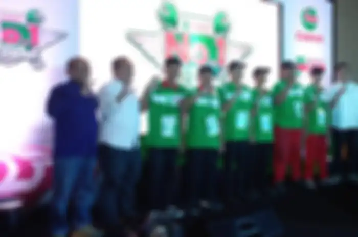 Finalis, managemen Castrol Indonesia, dan Juri Castrol No. 1 Mechanic 2024 di Hotel Aston, Jakarta Selatan, Jumat lalu (9/8)