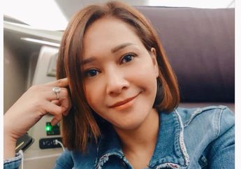 Hanya Pakai Daster, Siapa Sangka Sandal Rumahan Milik Maia Estianty Ini Mencapai Harga 11,2 Juta Rupiah