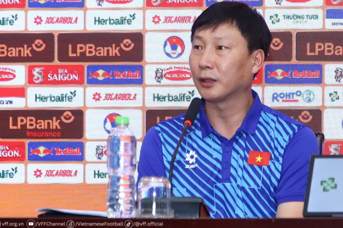 Kim Sang-sik cuma bisa minta maaf kepada fan Timnas Vietnam usai dibantai Rusia di laga uji coba, Kamis (5/9/2024).