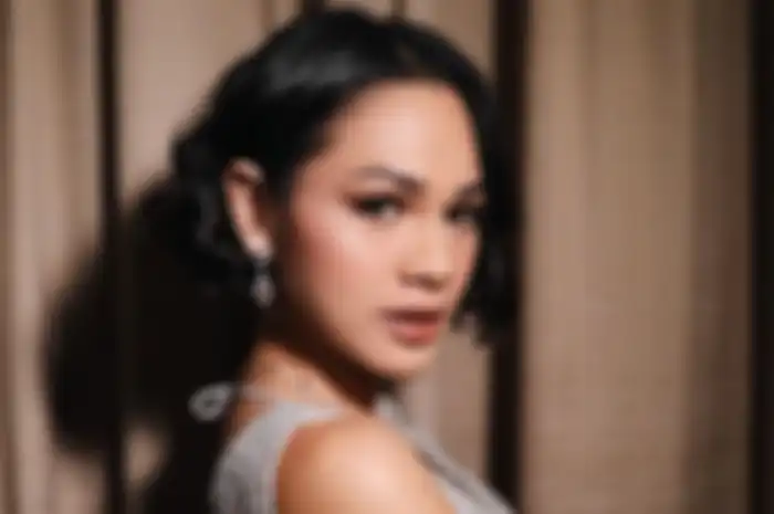Gaya rambut bob Andien Aisyah.