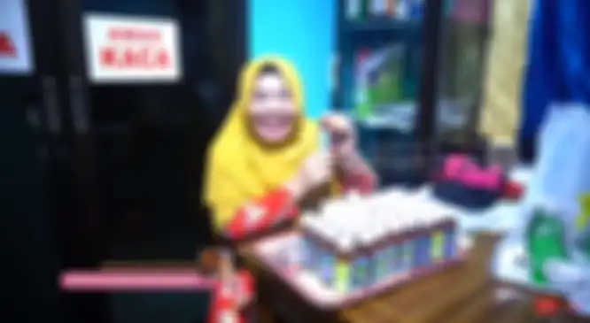 Bak Tak Pernah Kenyang dengan Hujatan Warganet, Ningsih Tinampi Kembali Berulah dengan Jual Obat yang Disebut-sebut Bisa Sembuhkan Covid-19 Hanya Rp 35 Ribu! Tertarik Beli?
