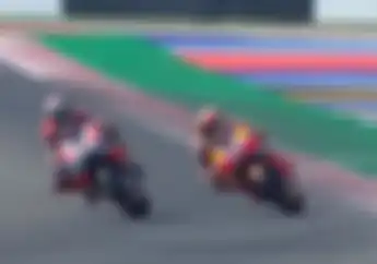 Video Sengitnya Manuver Lorenzo Terhadap Marquez di MotoGP San Marino, Terinspirasi Ucapan Ayrton Senna