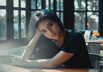 Kompak Hapus Foto Bareng Suami di Instagram, Rumah Tangga DJ Una Retak?