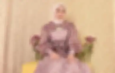 4 Trik Pakai Dress Hijab Buat Hijabers Tubuh Mungil. Anti Tenggelam!