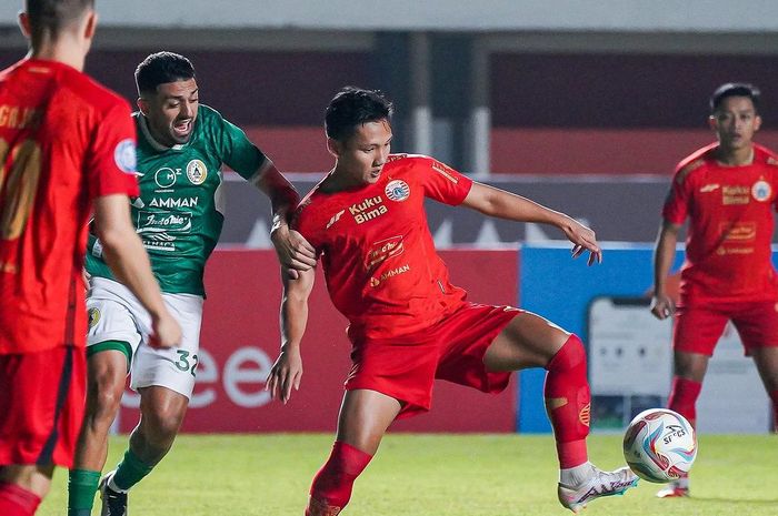 Suasana pertandingan pekan keenam Liga 1 2023-2024 antara Persija Jakarta melawan PSS Sleman di Stadion Maguwoharjo, Sleman, Jumat (4/8).