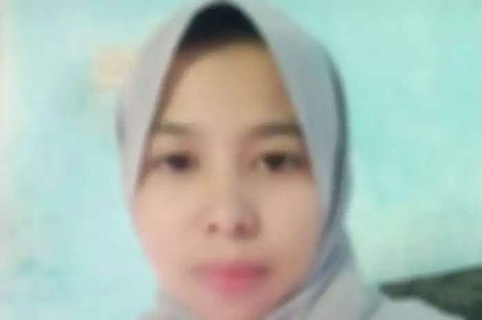 Foto Rumini juga menginspirasi seniman Blitar bernama Uky Tantra. Pegiat lingkungan ini membuat kisah Rumini dalam bentuk sketsa. 
